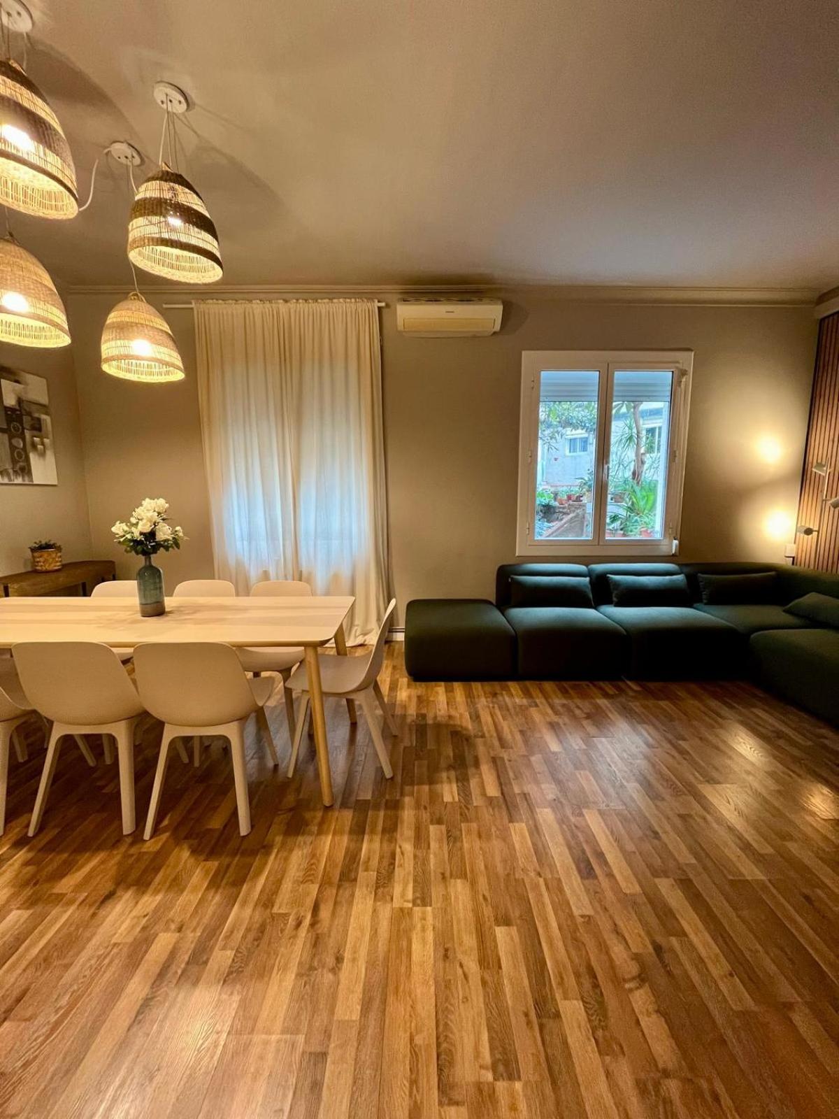 Sagrada Familia Secret Apartment Barcelona Luaran gambar