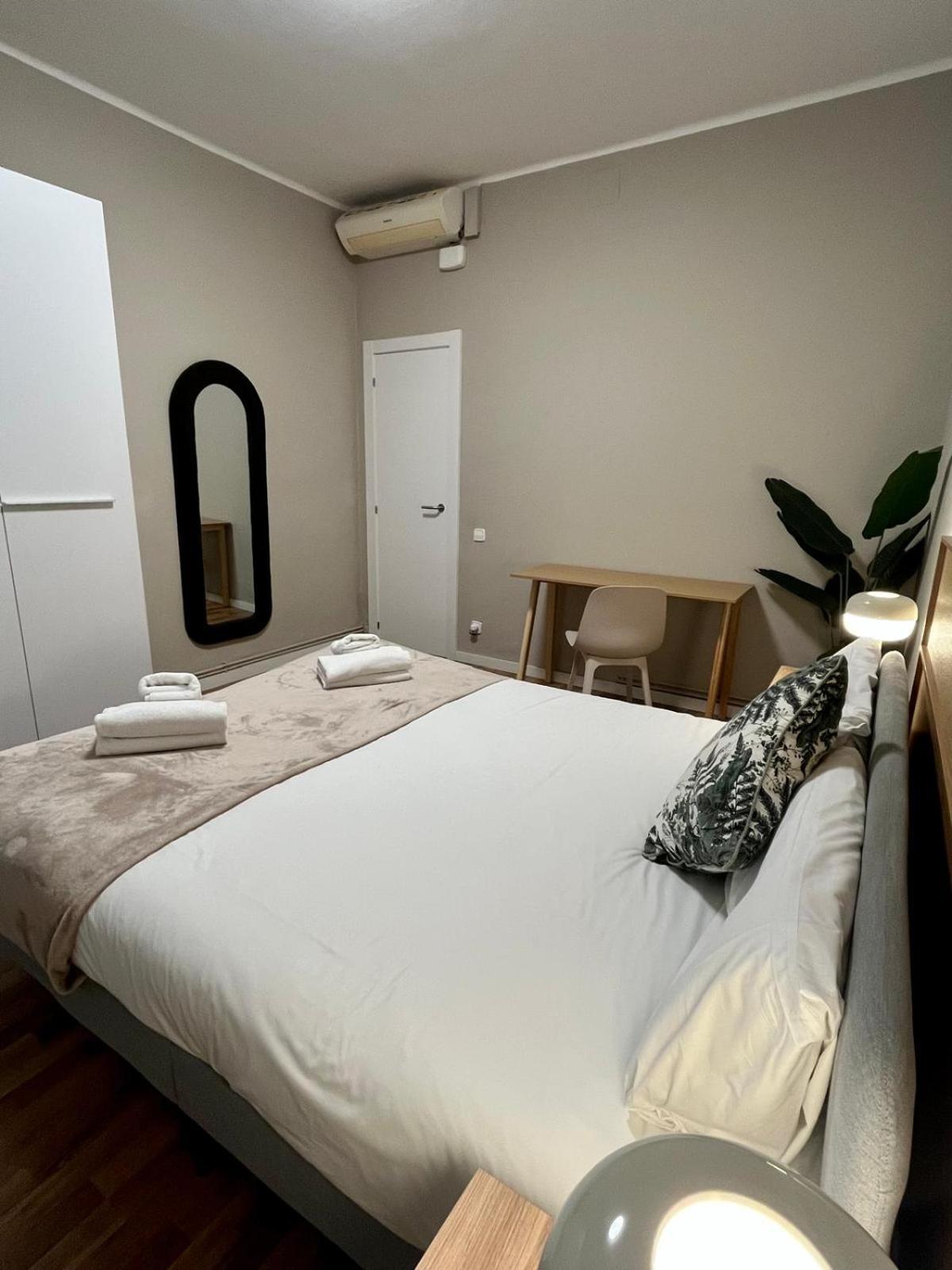 Sagrada Familia Secret Apartment Barcelona Luaran gambar