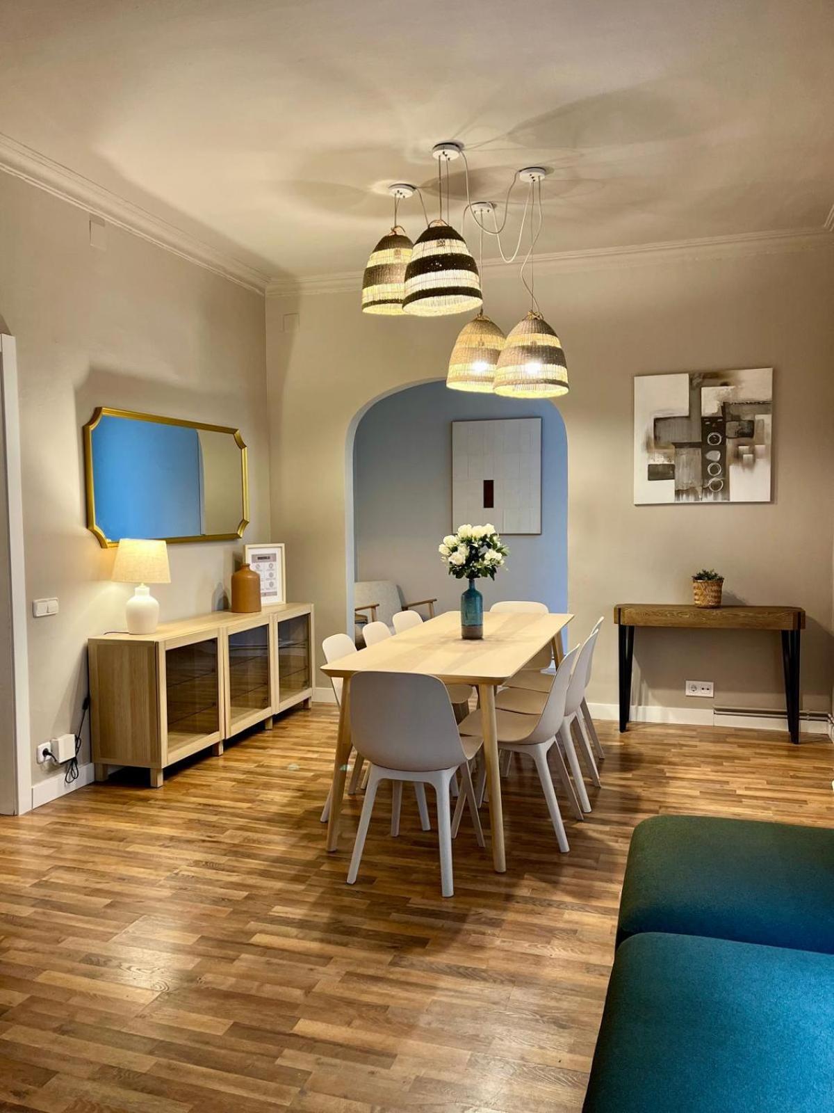 Sagrada Familia Secret Apartment Barcelona Luaran gambar