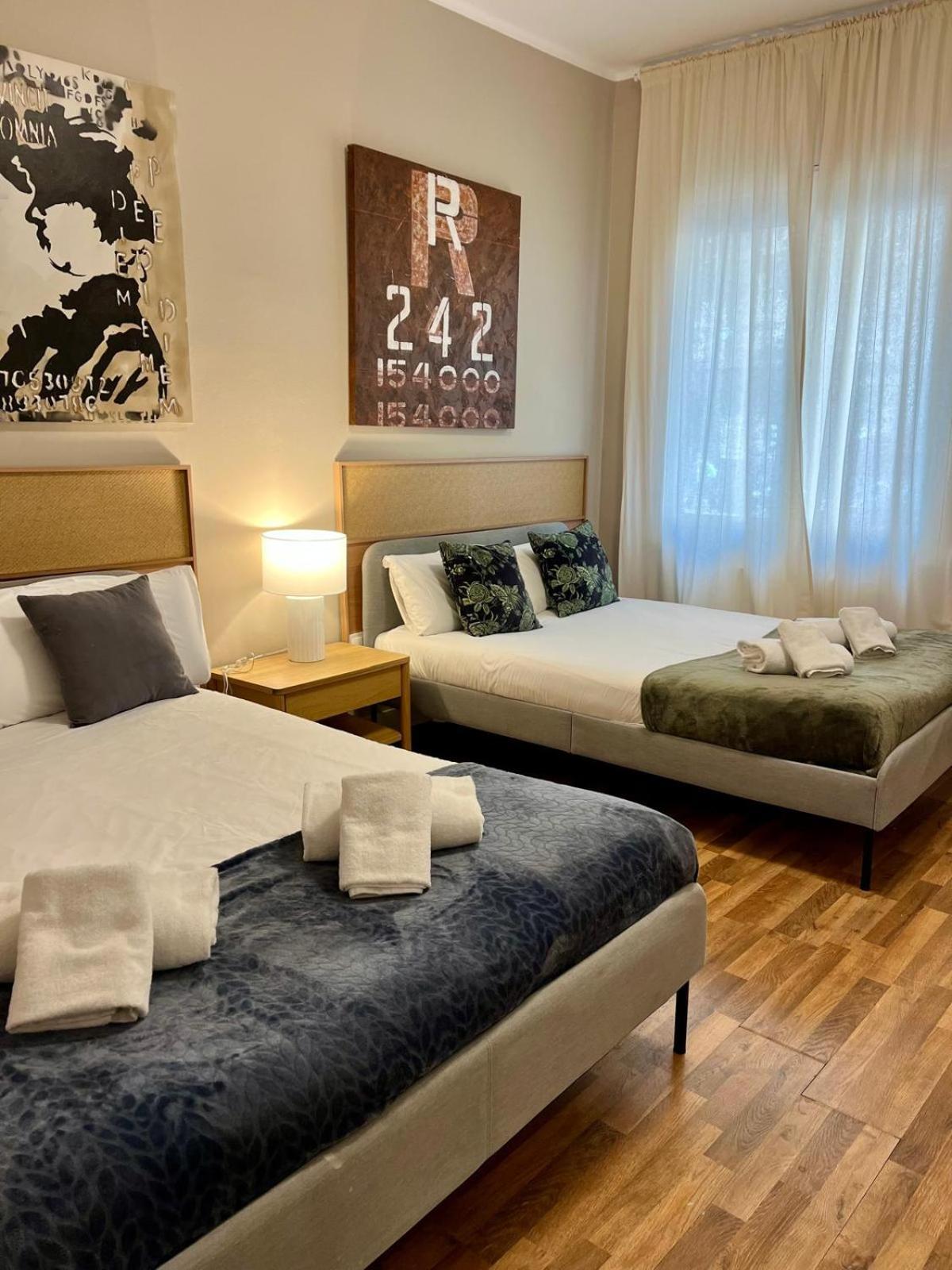 Sagrada Familia Secret Apartment Barcelona Luaran gambar